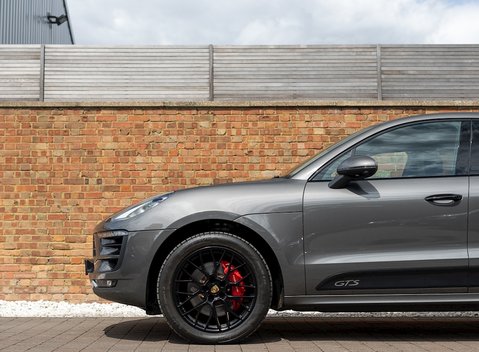 Porsche Macan GTS 26
