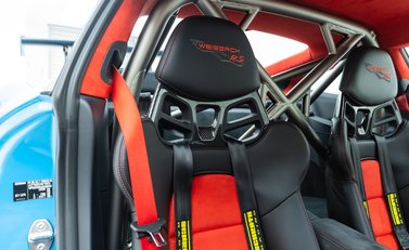 Porsche 911 GT2 RS Weissach (991) 12