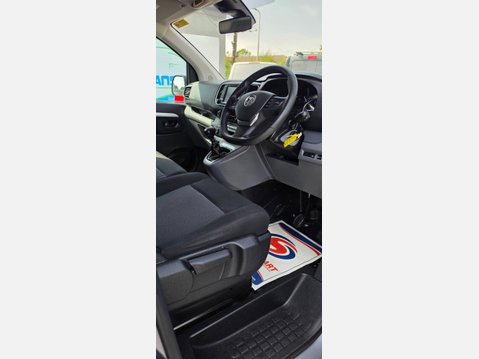 Vauxhall Vivaro SPORTIVE 3100 L2 H1 6 SEATER KOMBI 2.0D 120ps EU6 7