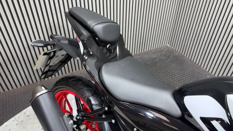 Suzuki GSX-S GSX 125 S 2024 ONLY 1K STUNNING 15BHP LEARNER 125CC SPORT 37