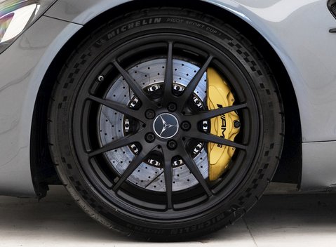 Mercedes-Benz AMG GT R GT R Premium 8