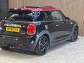 Mini Hatch 2.0 John Cooper Works Auto 3dr 26