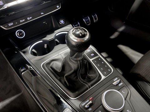 Audi A4 2.0 TFSI 35 Black Edition Saloon 4dr Petrol Manual Euro 6 (s/s) (150 ps) 17