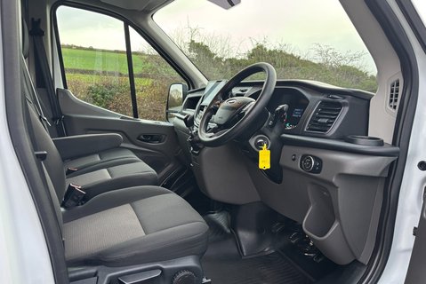 Ford Transit 350 Rwd L2 H2 130 ps Panel Van - Air Con / Rear Sensors 19