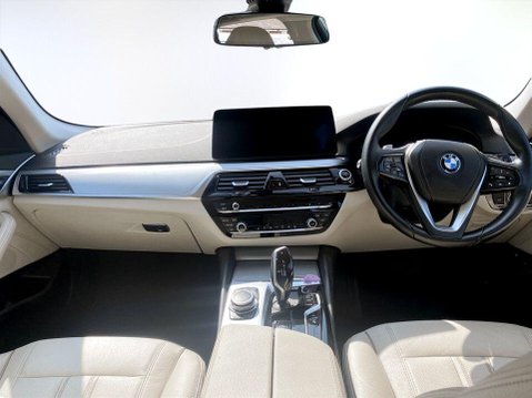 BMW 5 Series 2.0 530e 12kWh SE Touring 5dr Petrol Plug-in Hybrid Steptronic Euro 6 (s/s) 20