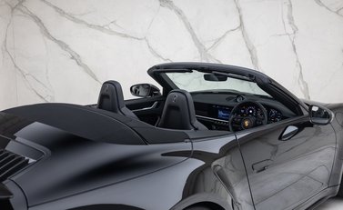 Porsche 911 Turbo S Cabriolet (992) 54