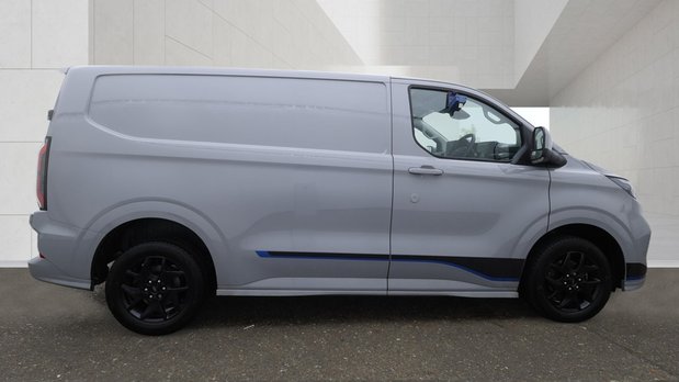 Ford Transit Custom AUTO SWB L1H1 Low Roof Sport 320 Air Con Alloys Sensors Cam EURO 6 3