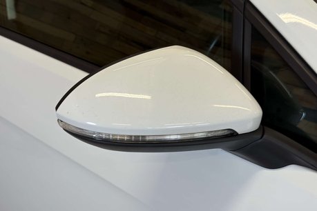 Volkswagen Golf e-Golf Hatchback 5dr Electric Auto (115 ps) 98