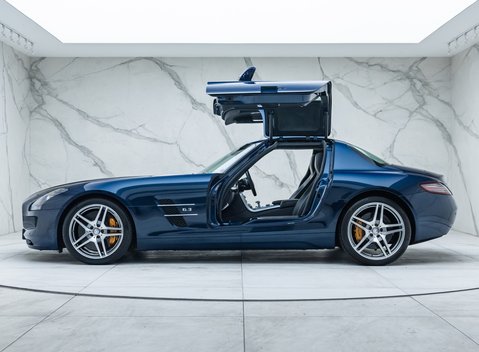 Mercedes-Benz SLS AMG 9