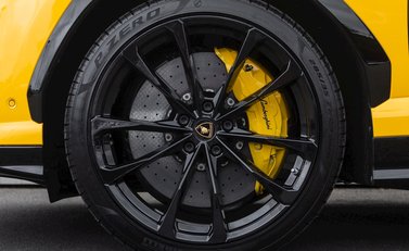 Lamborghini Urus 10