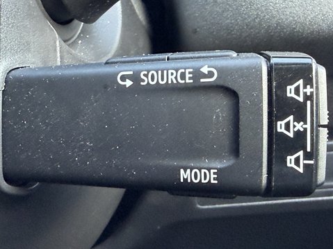 Renault Captur 1.6 E-Tech full hybrid 145 Evolution 5dr Auto 35