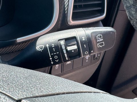 Hyundai TUCSON 1.6 CRDi MHEV SE Nav SUV 5dr Diesel Hybrid DCT Euro 6 (s/s) (136 ps) 17