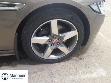Jaguar XE 2.0d R-Sport Saloon 4dr Diesel Auto Euro 6 (s/s) (180 ps) 4