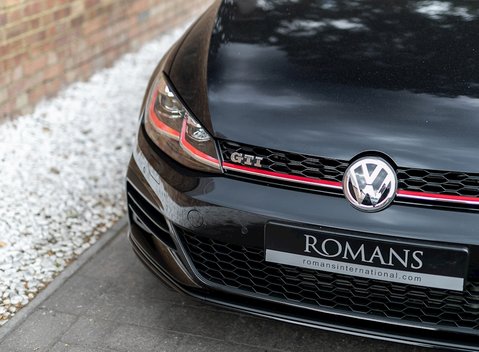 Volkswagen Golf GTI 19