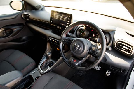 Toyota Yaris GR SPORT