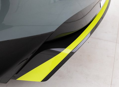 Aston Martin Vantage GT8 27