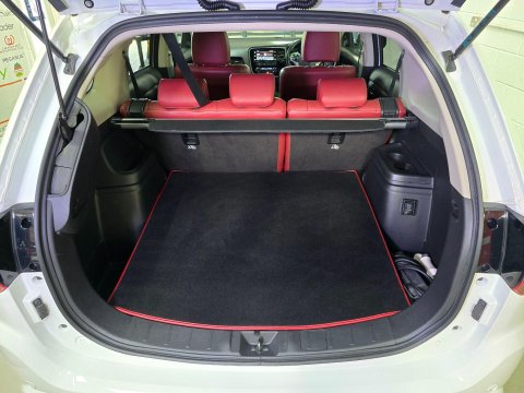 Mitsubishi Outlander 2.0h 12kWh 5hs CVT 4WD Euro 6 (s/s) 5dr 10