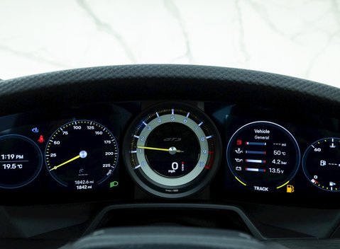Porsche 911 (992) GT3 Touring 14