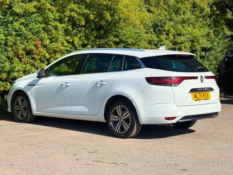 Renault Megane 1.5 Blue dCi Iconic Sport Tourer Euro 6 (s/s) 5dr 4