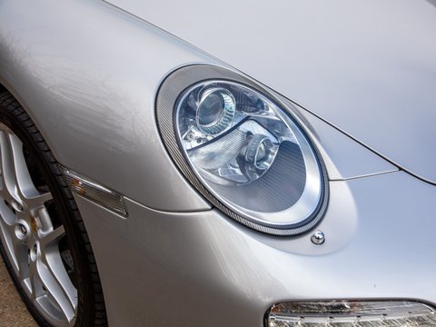 Porsche 911 CARRERA 2 43