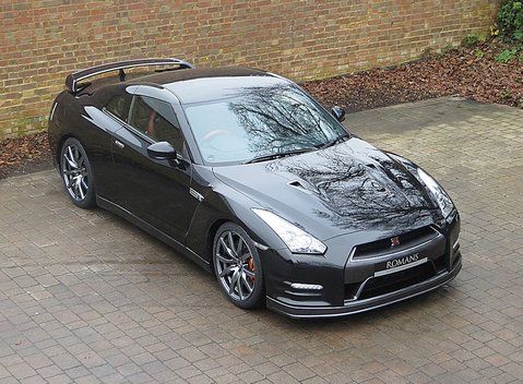 Nissan GT-R Premium Edition 2
