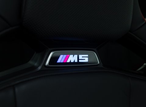 BMW M5 CS 16