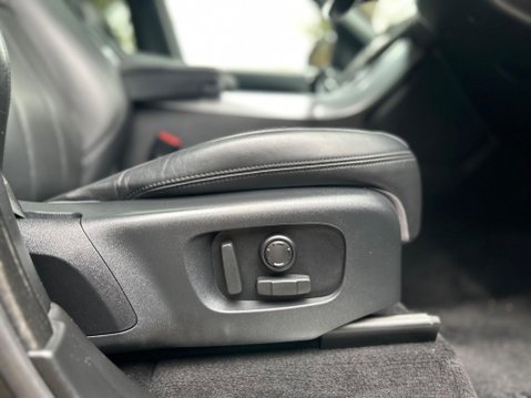 Land Rover Range Rover Sport HSE DYNAMIC BLACK MHEV 7