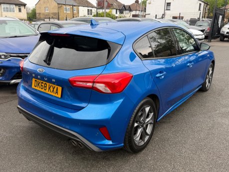 Ford Focus ST-LINE 9