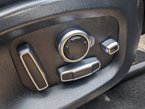 Jaguar E-Pace R-DYNAMIC HSE 26