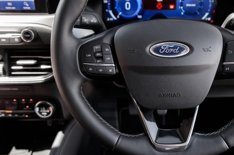 Ford Focus TITANIUM X EDITION MHEV 18