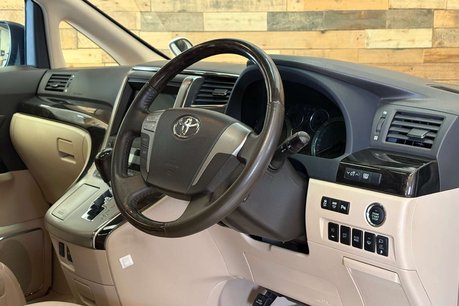 Toyota Vellfire V6 L Edition 8