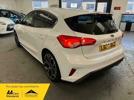Ford Focus 1.0T EcoBoost ST-Line X Euro 6 (s/s) 5dr 4