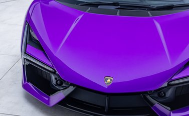 Lamborghini Revuelto 36