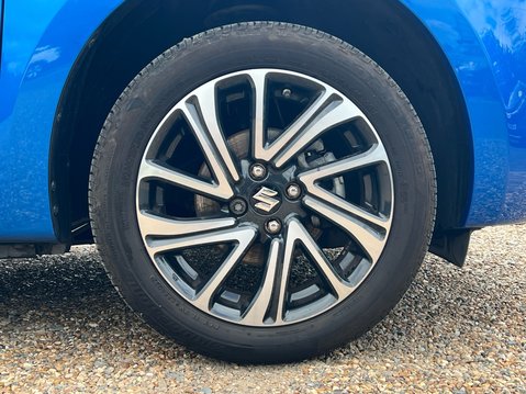 Suzuki Swift SZ5 DUALJET ALLGRIP MHEV 4
