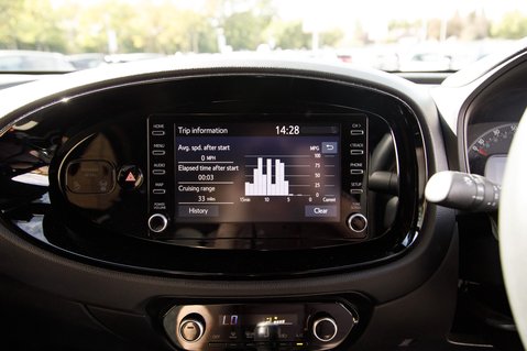 Toyota Aygo X VVT-I EDGE 21