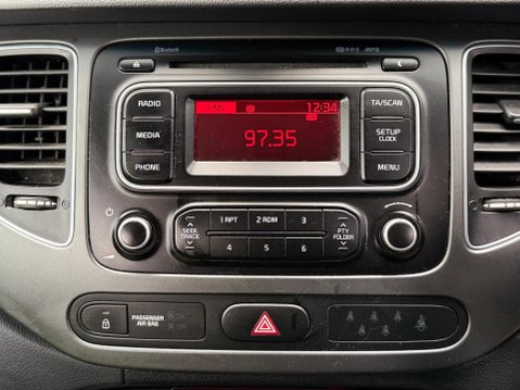 Kia Carens 1.7 CRDi SR7 Euro 6 (s/s) 5dr 17