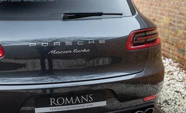 Porsche Macan Turbo 25