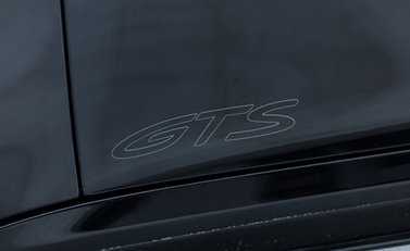 Porsche 911 Targa 4 GTS (992.2) 41