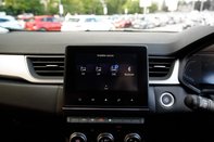 Renault Captur TECHNO E-TECH 27