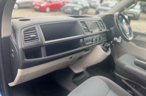 Volkswagen Transporter T32 TDI KOMBI HIGHLINE BMT 30