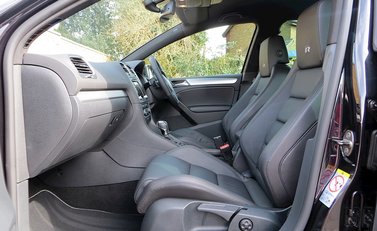 Volkswagen Golf R 13