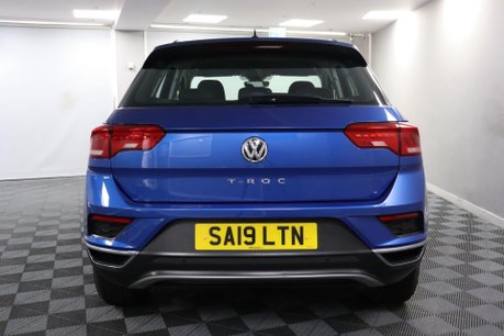 Volkswagen T-Roc SE TDI 8