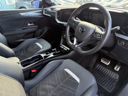 Vauxhall Mokka Electric 50kWh Ultimate SUV 5dr Electric Auto (136 ps)