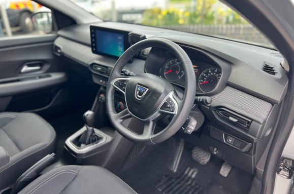 Dacia Sandero COMFORT 1.0 TCE AUTOMATIC 5 DOOR 19
