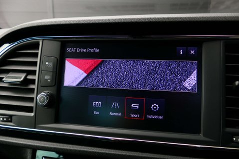 SEAT Leon 1.5 Leon FR Black Edition TSi Evo 5dr 40