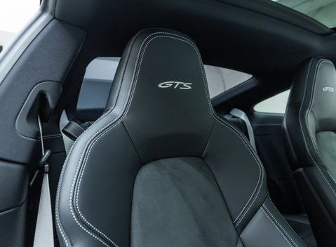 Porsche 911 Carrera GTS (992) 15