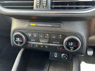 Ford Focus TITANIUM 1.0T EcoBoost 5dr 11