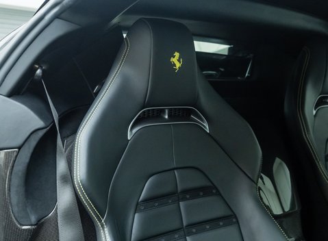 Ferrari SF90 Stradale 15