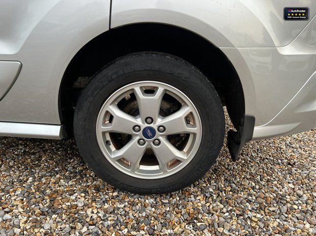 Ford Transit Connect AUTO SWB L1H1 Limited 200 Alloys Camera Sensors EURO 6 NO VAT 13