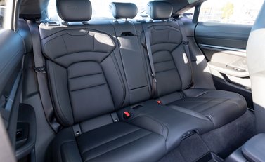 Porsche Taycan Turbo S 14